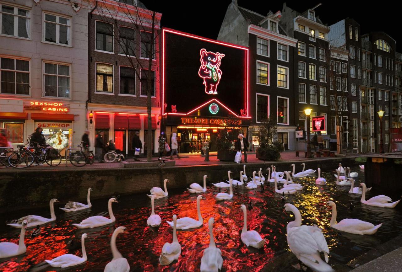 Hotel & Bar Royal Taste Amsterdam Bagian luar foto